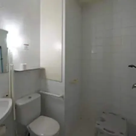 Apartamentos Montserrat Abat Marcet Extérieur photo