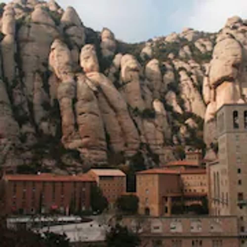 Abat Marcet Apartment Montserrat