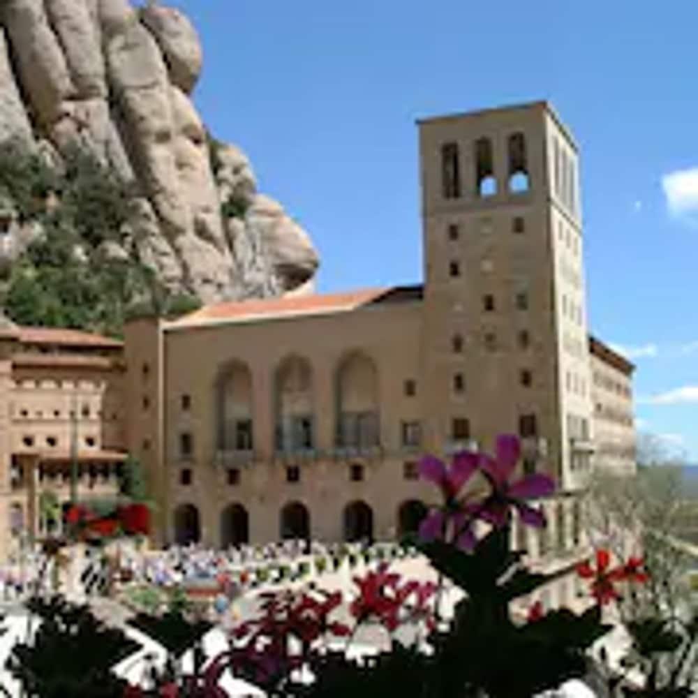 Abat Marcet Apartment Montserrat